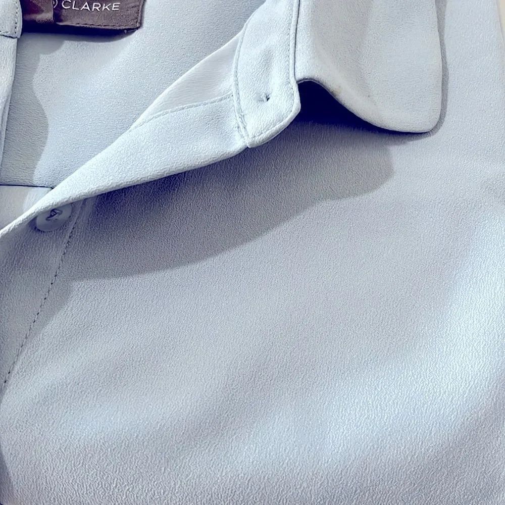 Elizabeth & Clarke Stain-Repellent Button Front Collared Top - Picture 3 of 4